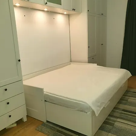 Urban Twin Escape - 2